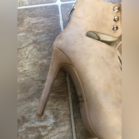 M & L HIGH HEEL FAUX SUEDE BOOTIES SIZE: 8.5 - Picture 10 of 11